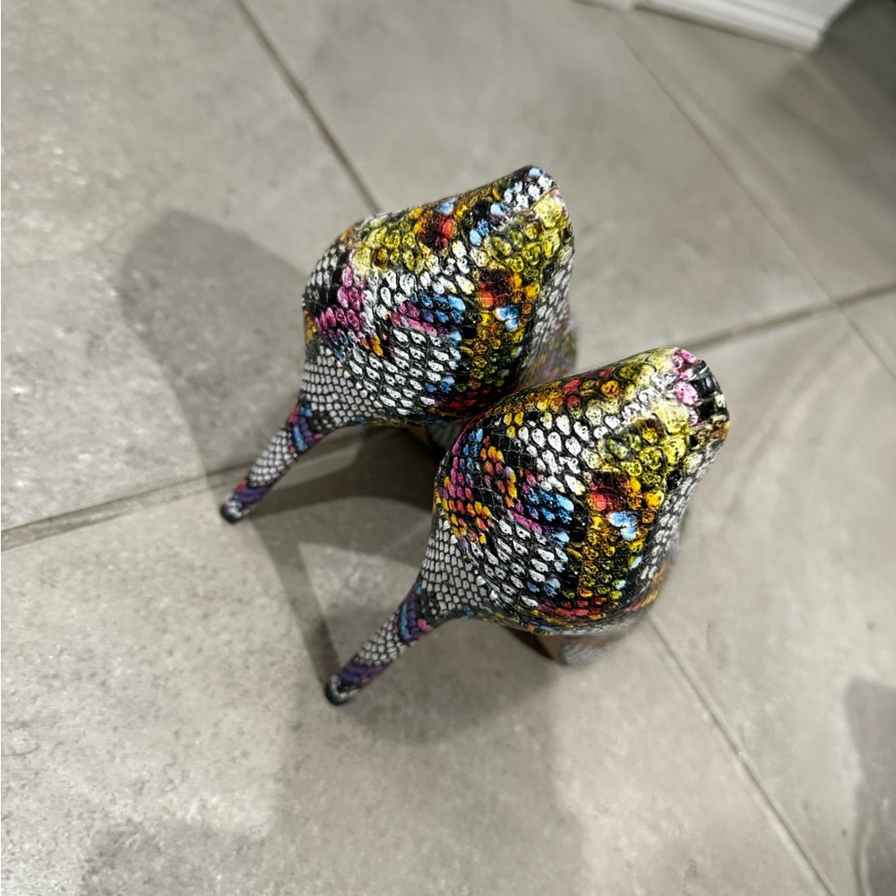 MIA Multicolor Snake Print Heels